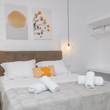 Sunny & Blue 2 Appartement Parasporos