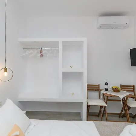 Sunny & Blue 2 Appartement Parasporos