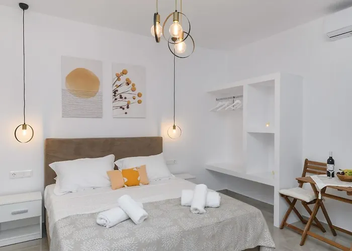 Sunny & Blue 2 * Parasporos